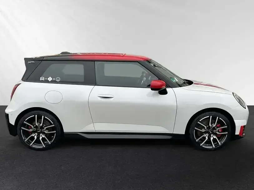 Gebraucht Mini John Cooper Works 258 PS (189 kW) 2025 Nanuq white Kleinwagen