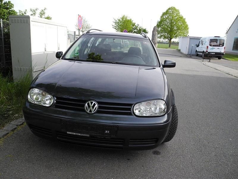 Second-hand VW Golf IV 100 CP (73 kW) 2003 Gri Break