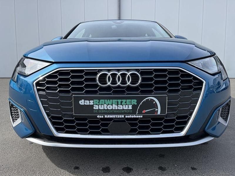 Gebraucht Audi A3 Advanced Plus 150 PS (110 kW) 2022 Atollblau Limousine