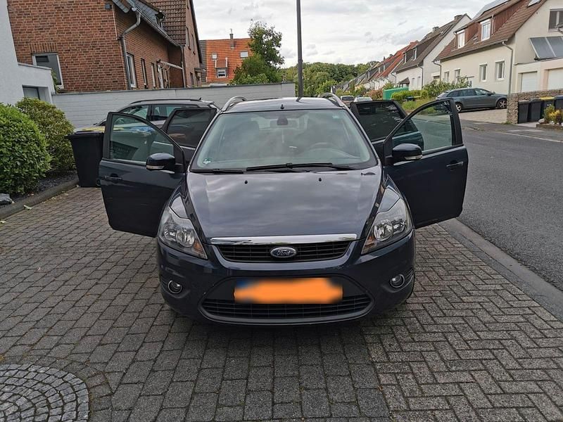 Używany Ford Focus Titanium 125 KM (91 kW) 2009 Szary Kombi