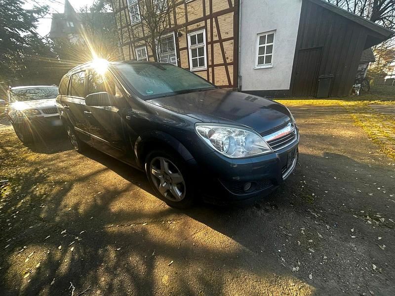 Gebraucht Opel Astra 130 PS (95 kW) 2007 Grau Kombi