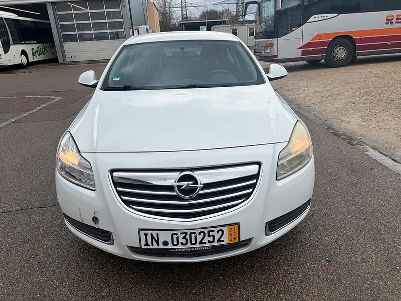 Gebraucht Opel Insignia 131 PS (96 kW) 2009 Weiß Limousine