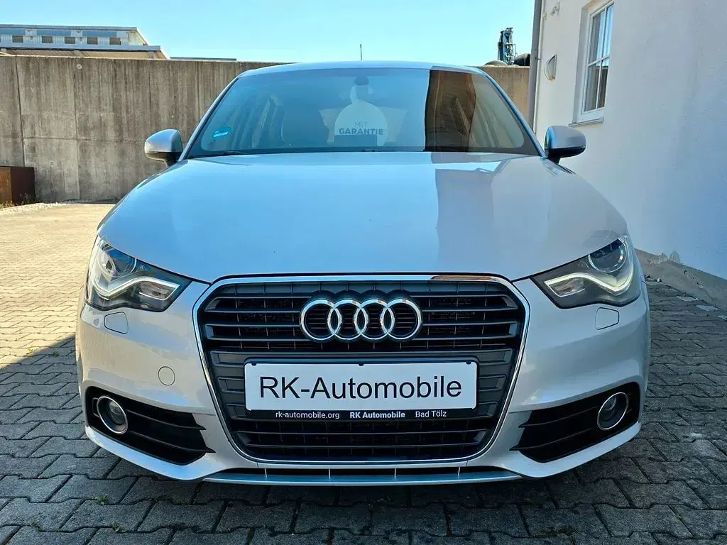 Gebraucht Audi A1 Sportback Attraction 122 PS (89 kW) 2013 Silber Kleinwagen