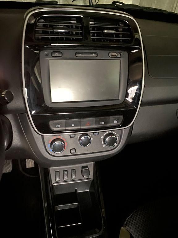 Używany Dacia Spring Essentiel 33 kW (45 KM) 2023 Zielony Hatchback