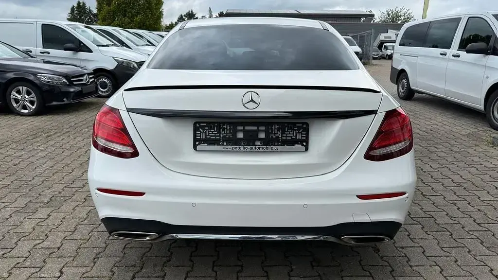 Gebraucht Mercedes E350 AMG 299 PS (219 kW) 2019 Weiß Limousine