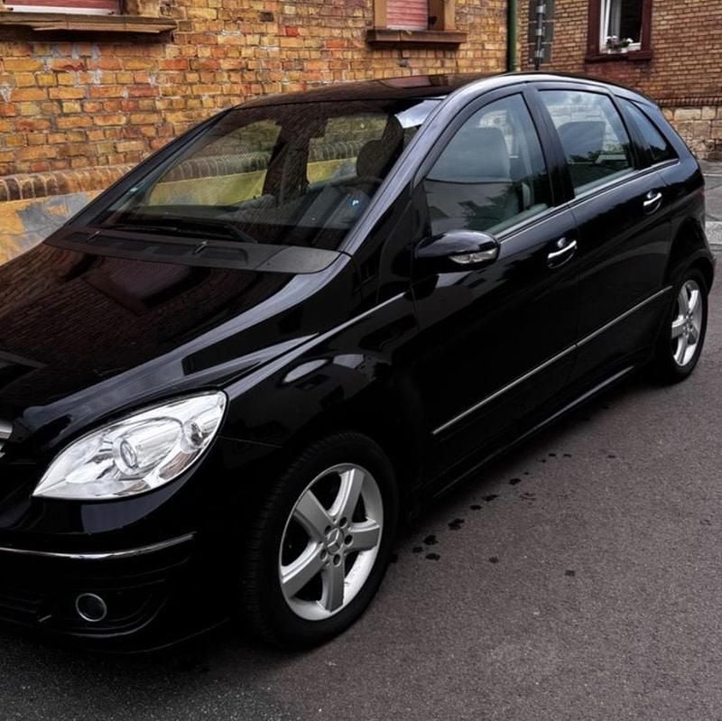 Schwarz Gebraucht 2006 Mercedes B180 Van / Kleinbus | 2.100 € (Superpreis) - Bild 1/4