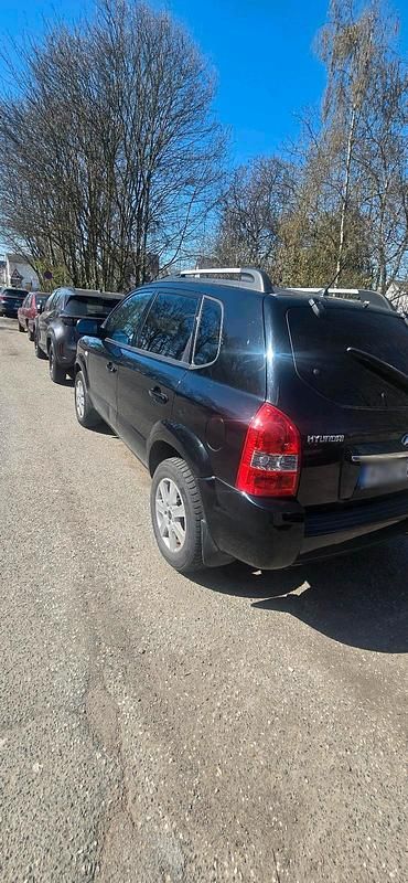 Gebraucht Hyundai Tucson 143 PS (105 kW) 2009 Schwarz SUV