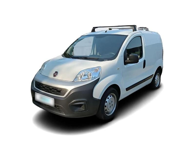 Weiss Gebraucht 2020 Fiat Fiorino Van / Kleinbus | 14.338 € - Bild 1/4