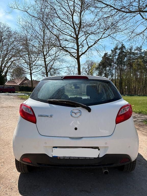 Second-hand Mazda 2 103 CP (75 kW) 2008 Alb Hatchback