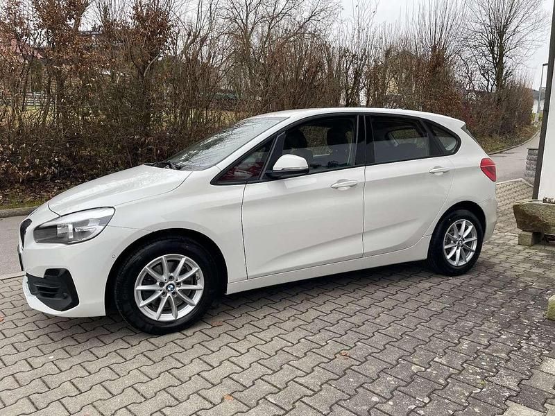 Gebraucht BMW 220 192 PS (141 kW) 2018 Alpinweiß iii Van / Kleinbus