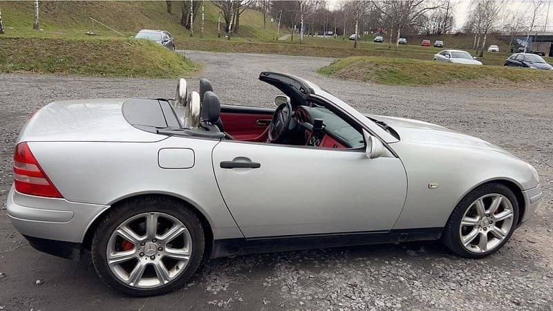 Grau Gebraucht 1997 Mercedes SLK200 Cabrio | 1.750 € (Guter Preis) - Bild 1/4