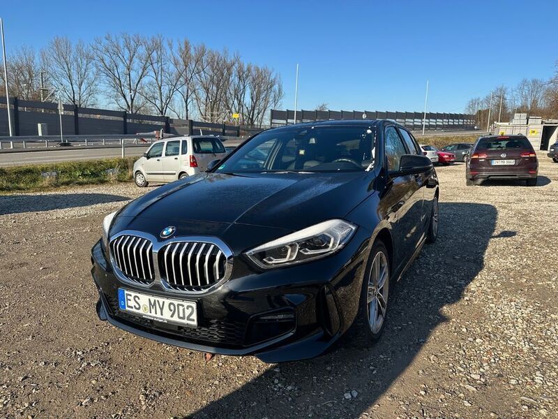 Schwarz Gebraucht 2019 BMW 118 M Sport Kleinwagen | 19.690 € (Fairer Preis) - Bild 1/4