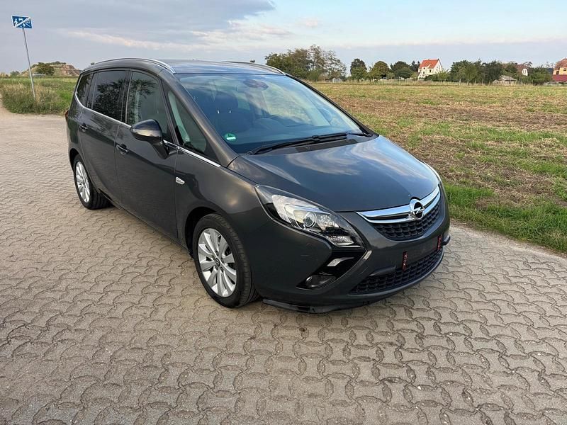 Grau Gebraucht 2014 Opel Zafira Tourer Van / Kleinbus | 5.299 € (Superpreis) - Bild 1/4