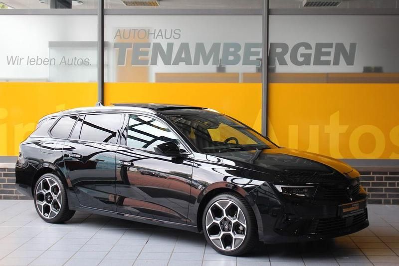 Schwarz Gebraucht 2024 Opel Astra Ultimate Kombi | 28.900 € (Teuer) - Bild 1/4