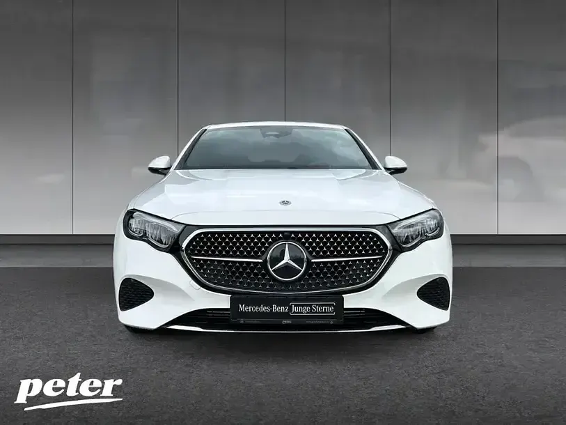 Usado Mercedes E200 Advanced 204 CV (150 kW) 2024 Blanco Berlina