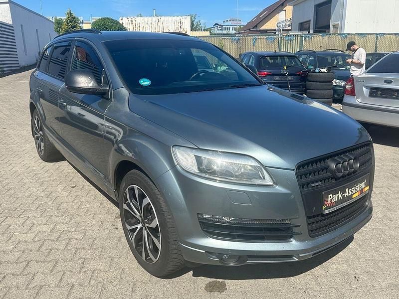 Grau Gebraucht 2008 Audi Q7 Design SUV | 9.995 € (Fairer Preis) - Bild 1/4