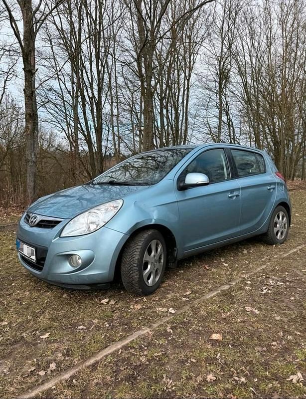 Gebraucht Hyundai i20 78 PS (57 kW) 2012 Kleinwagen