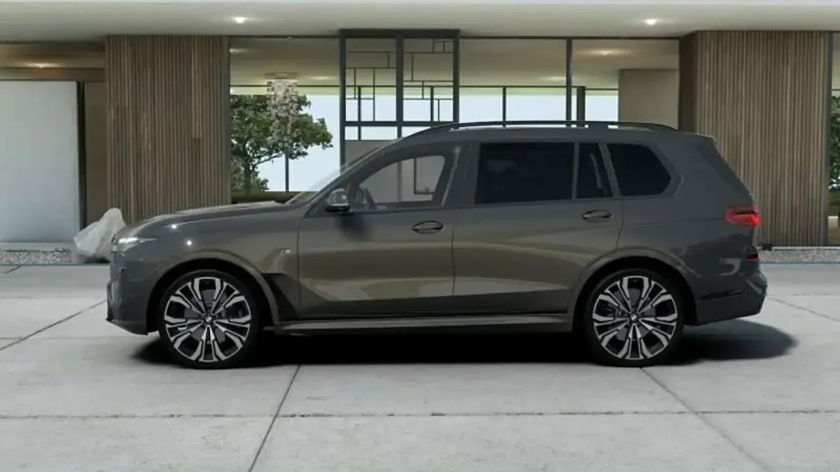 Neu BMW X7 M Sport 340 PS (250 kW) 2026 Grau SUV