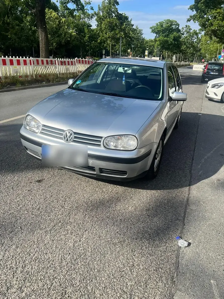 Gebraucht VW Golf IV 102 PS (75 kW) 2001 Silber Limousine