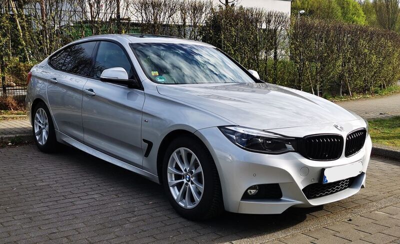 Silber Gebraucht 2018 BMW 330 Gran Turismo M Sport Limousine | 25.990 € (Fairer Preis) - Bild 1/4
