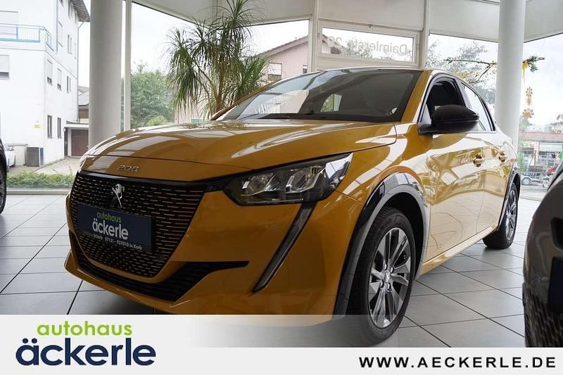Gelb Gebraucht 2022 Peugeot e-208 Kleinwagen | 15.990 € (Fairer Preis) - Bild 1/4