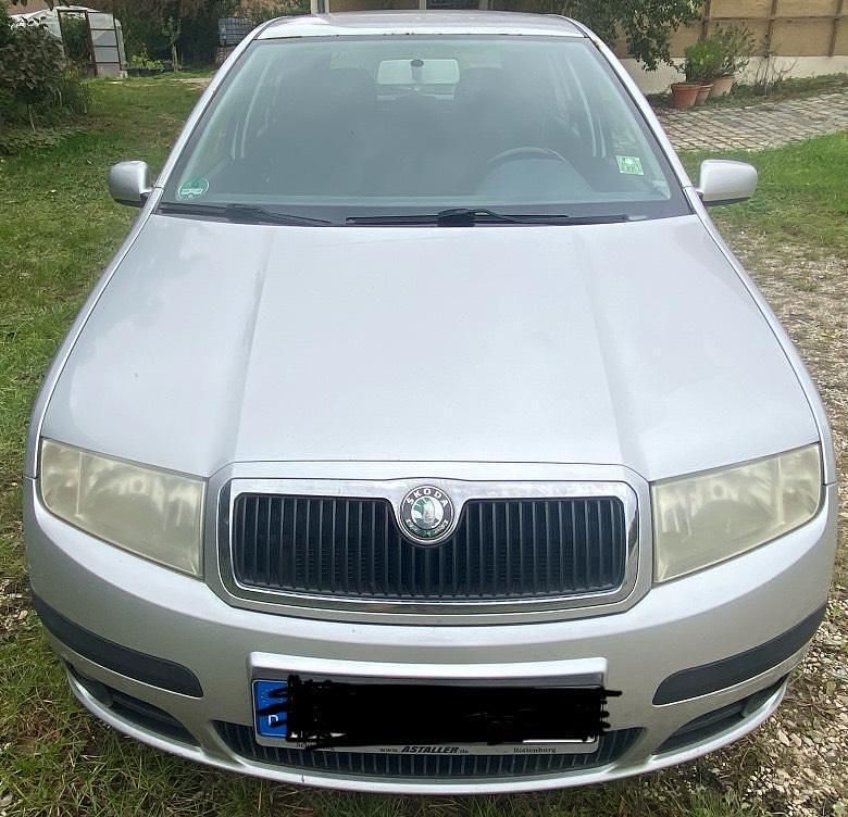 Silber Gebraucht 2006 Skoda Fabia Kleinwagen | 500 € (Superpreis) - Bild 1/4