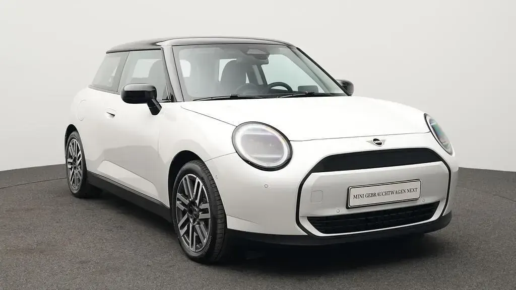 Gebraucht Mini Cooper Classic 135 kW (184 PS) 2025 Weiß Kleinwagen