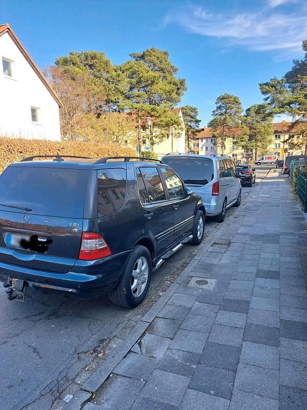 Gebraucht Mercedes ML270 170 PS (125 kW) 2004 Blau SUV