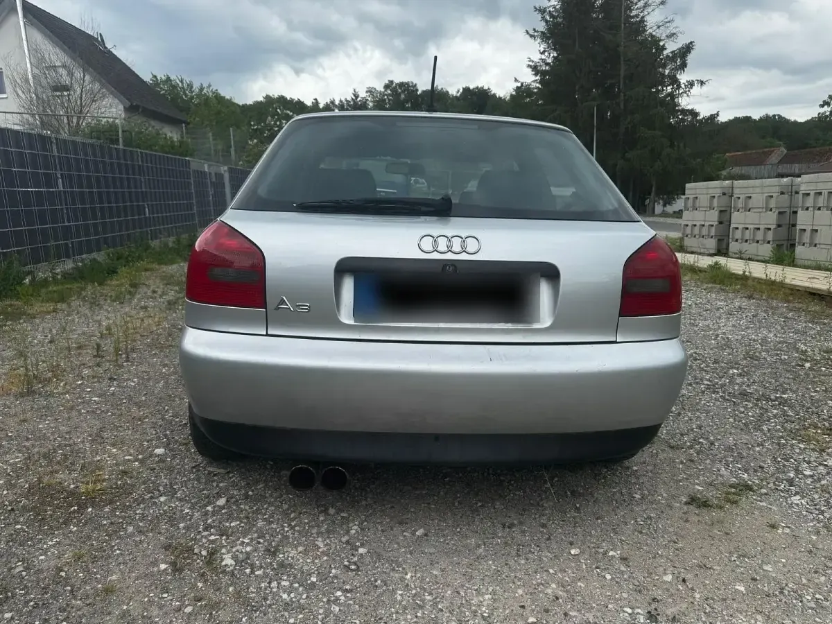 Gebraucht Audi A3 Attraction 150 PS (110 kW) 2000 Silber Kleinwagen
