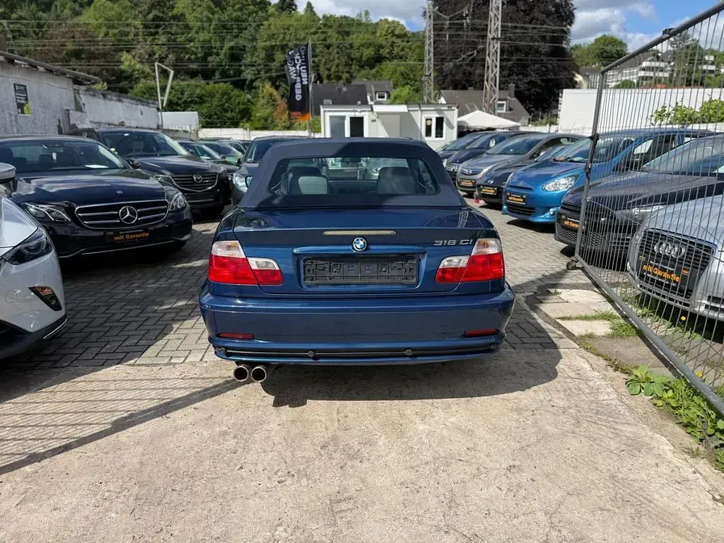 Gebraucht BMW 318 Cabriolet 143 PS (105 kW) 2002 Blau Cabrio
