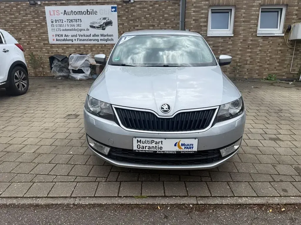 Gebraucht Skoda Rapid Elegance 105 PS (77 kW) 2014 Silber Kleinwagen