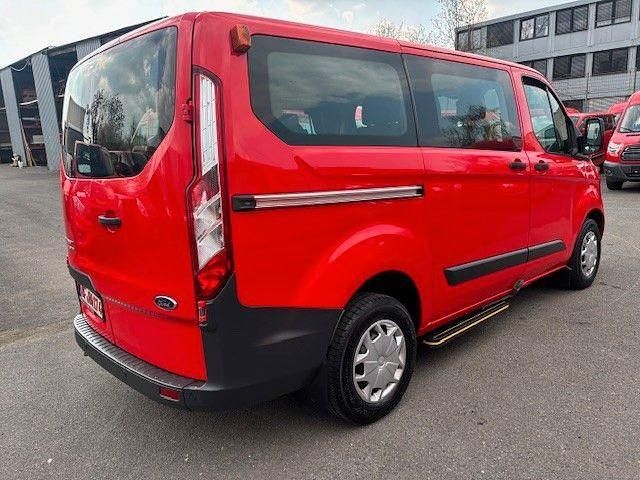 Gebraucht Ford Transit Custom 105 PS (77 kW) 2017 Rot Van / Kleinbus
