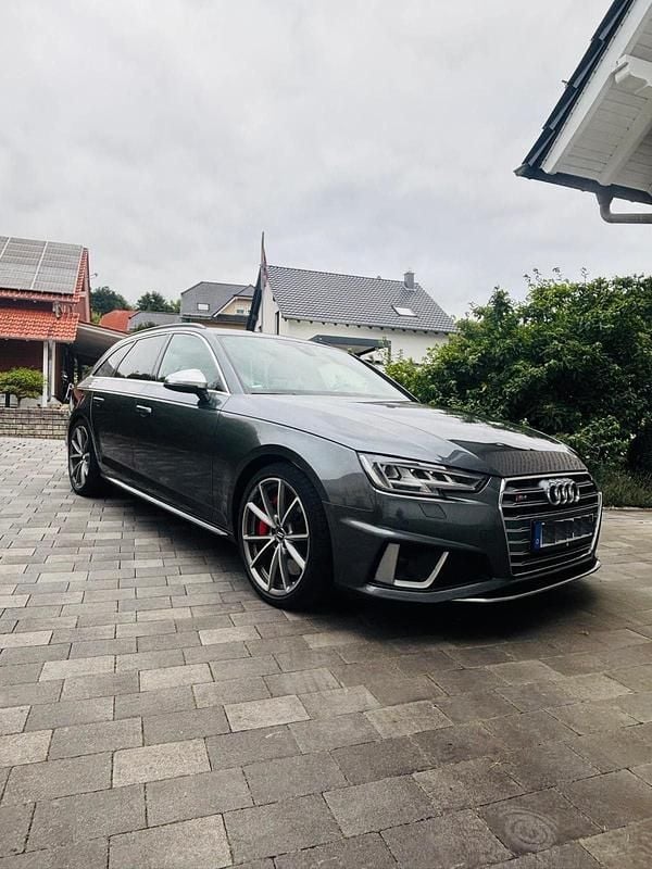 Grau Gebraucht 2019 Audi S4 Ambiente Kombi | 37.000 € (Superpreis) - Bild 1/4