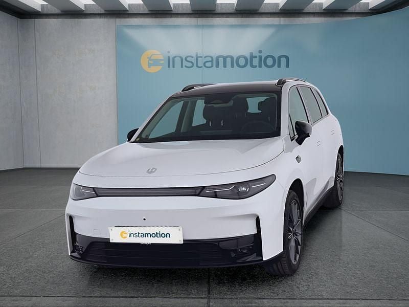 Neu Leapmotor C10 160 kW (218 PS) 2025 Weiß SUV