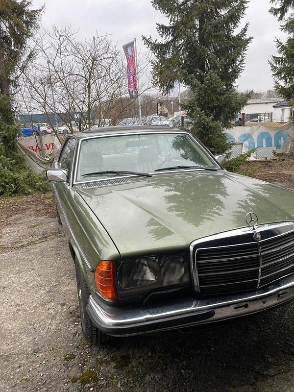 Second-hand Mercedes 230 1977 Coupe