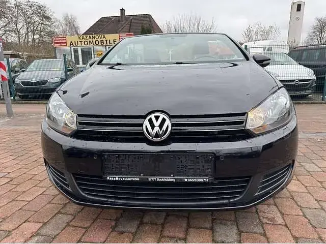 Gebraucht VW Golf Cabriolet Basis 105 PS (77 kW) 2014 Deep black perleffekt Cabrio
