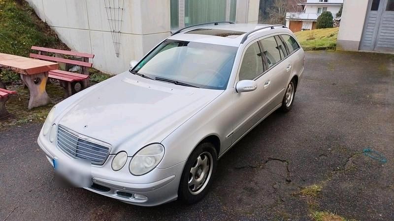 Gebraucht Mercedes E200 120 PS (88 kW) 2003 Grau Kombi
