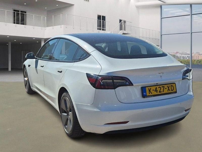 Gebraucht Tesla Model 3 Standard Range 225 kW (306 PS) 2021 Weiß Limousine