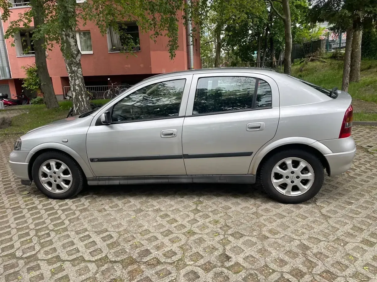 Gebraucht Opel Astra 2003 Silber Limousine