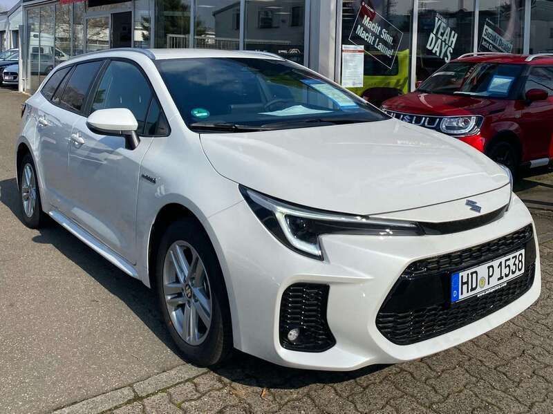 Platinum white pearl Gebraucht 2023 Suzuki Swace Comfort+ Kombi | 30.850 € (Teuer) - Bild 1/4