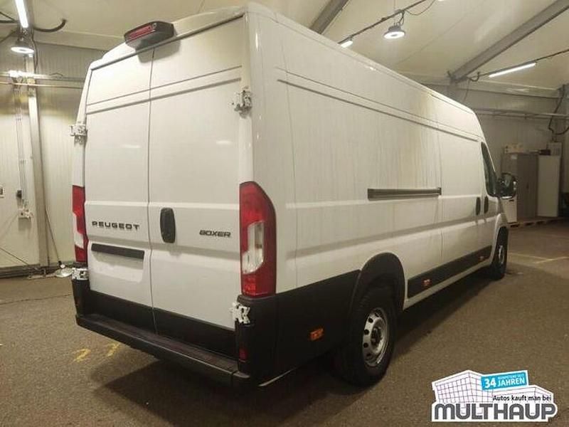 Gebraucht Peugeot Boxer 180 PS (132 kW) 2024 Weiss icy Van