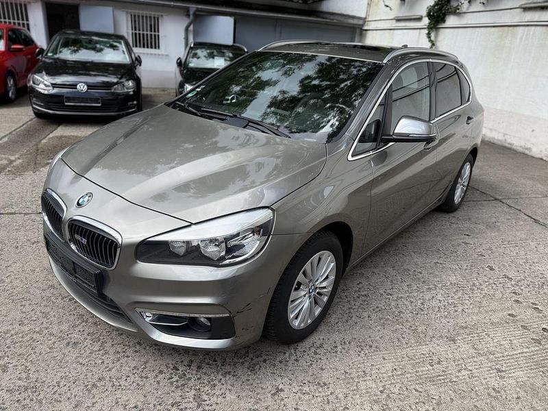Gebraucht BMW 218 Active Tourer Luxury Line 136 PS (100 kW) 2014 Platinsilbermetallic Van / Kleinbus