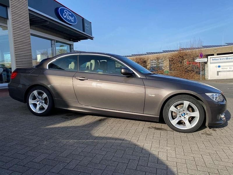 Gebraucht BMW 318 Cabriolet 143 PS (105 kW) 2013 Havanna metallic Cabrio