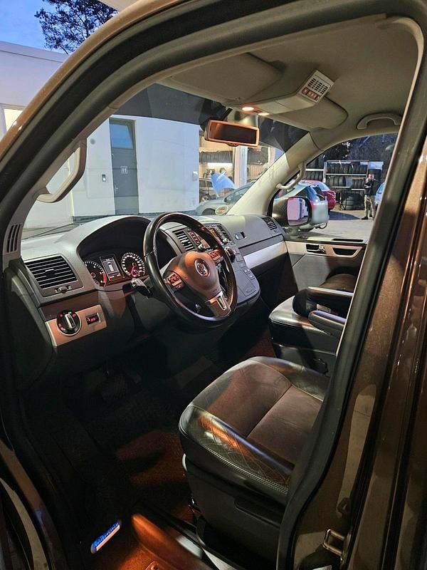 Usata VW T5 2010 Marrone Furgone