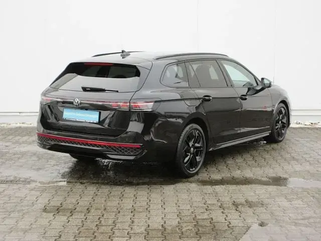 Gebraucht VW Passat Style 150 PS (110 kW) 2025 Schwarz Kombi