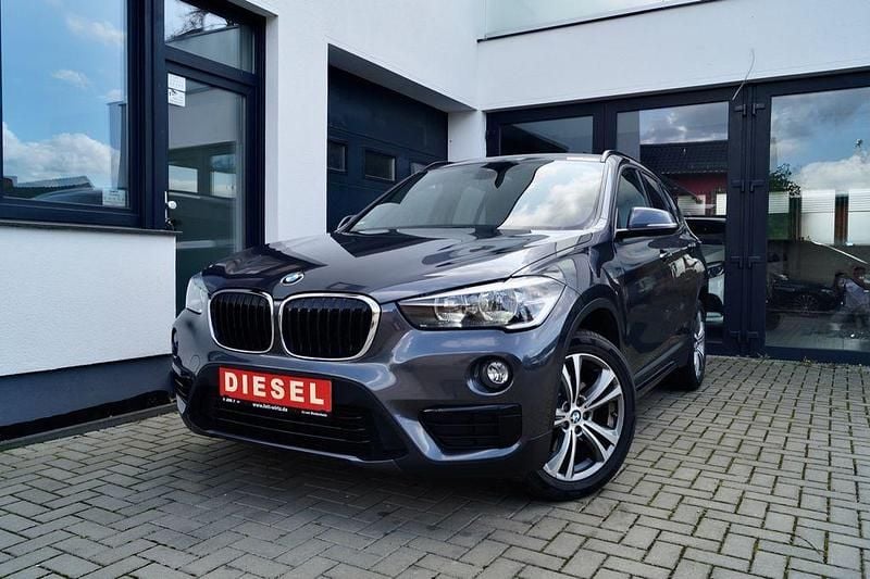 Grau Gebraucht 2016 BMW X1 Sport Line SUV | 14.990 € (Guter Preis) - Bild 1/4
