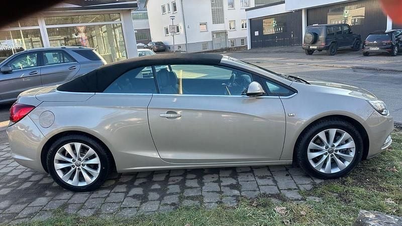 Gebraucht Opel Cascada Innovation 165 PS (121 kW) 2014 Braun Cabrio