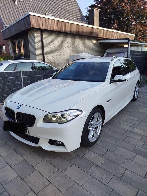 Weiß Gebraucht 2014 BMW 530 Performance Kombi | 16.600 € (Etwas zu teuer) - Bild 1/4