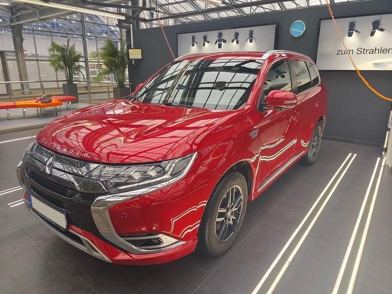 Gebraucht Mitsubishi Outlander P-HEV 135 PS (99 kW) 2019 Rot SUV