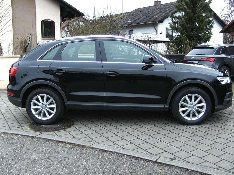 Gebraucht Audi Q3 179 PS (131 kW) 2018 Mythosschwarz metallic SUV